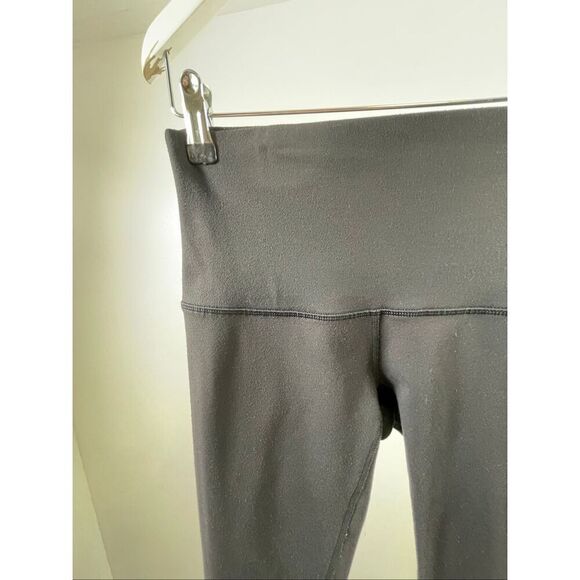 Lululemon Wunder Under High Rise in Black Size 6 - Picture 2 of 8